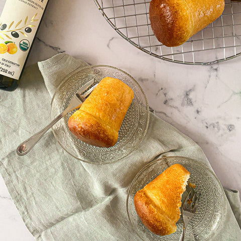 Neapolitan Babà with Rhum